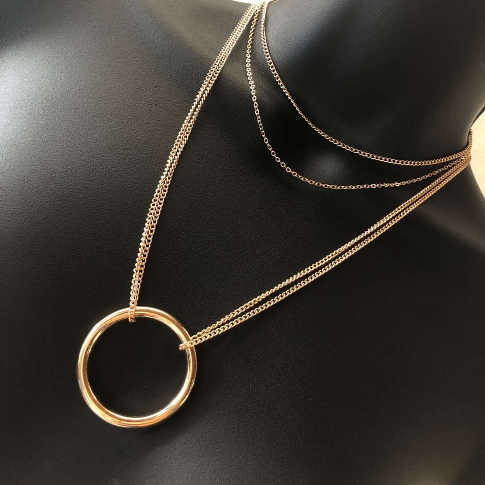 WHAT GOES AROUND // Gold Layered Necklace